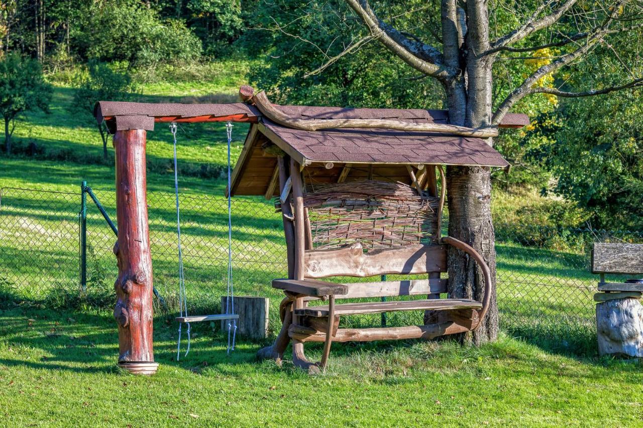 Chalupa Pod Lipou Oscadnica Buitenkant foto